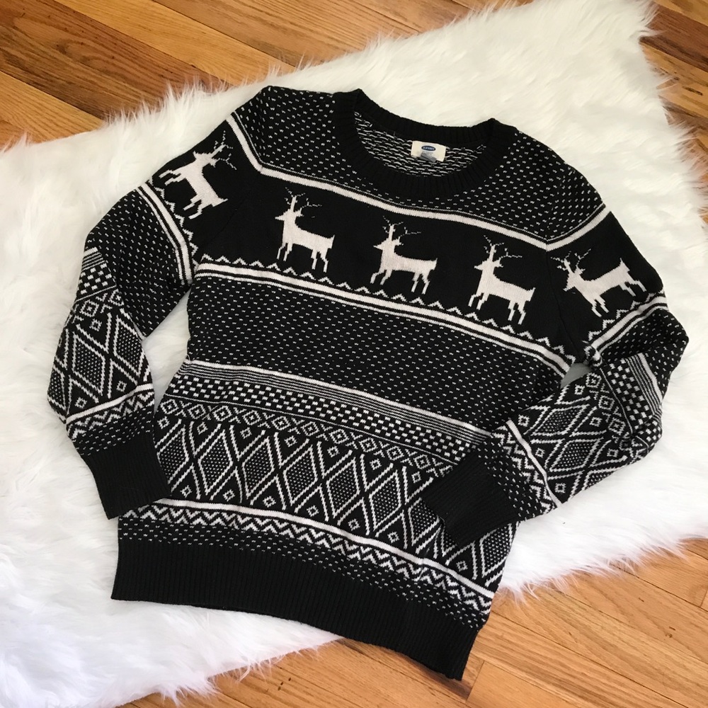 OLD NAVY KNIT HOLIDAY SWEATER